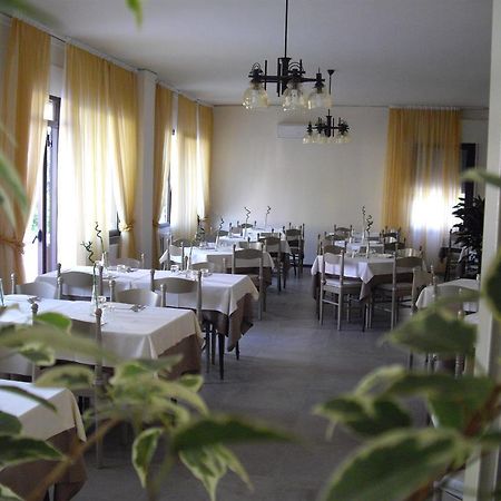 Residenza Hotel Garden Toscolano Maderno Buitenkant foto