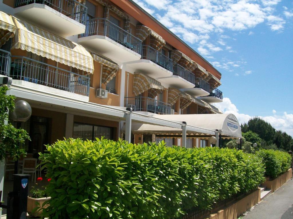 Residenza Hotel Garden Toscolano Maderno Buitenkant foto