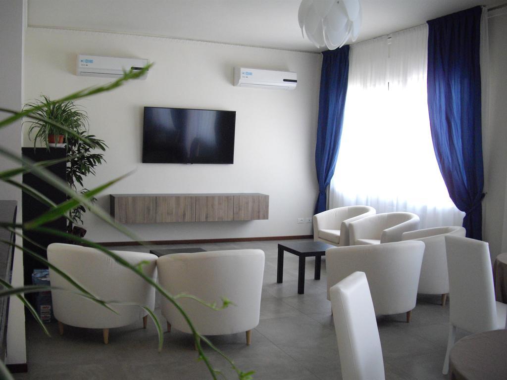 Residenza Hotel Garden Toscolano Maderno Buitenkant foto