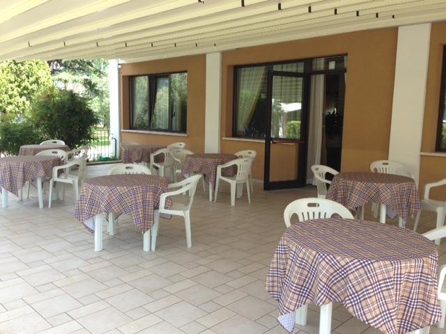 Residenza Hotel Garden Toscolano Maderno Buitenkant foto