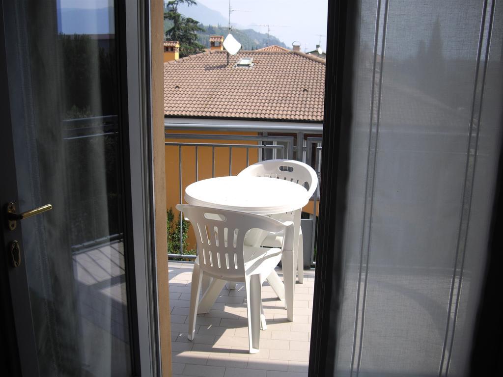 Residenza Hotel Garden Toscolano Maderno Buitenkant foto